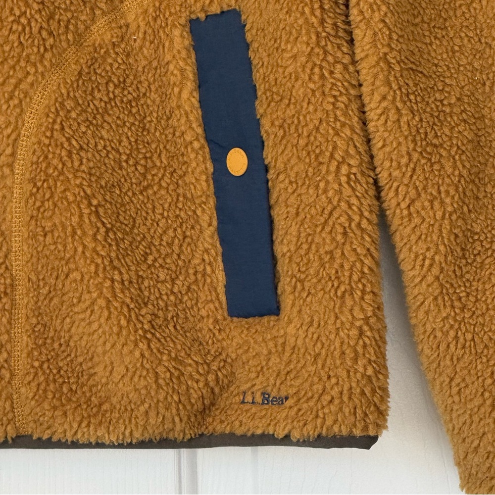 LL Bean Sherpa Fleece 1/4 Button Jacket Size M - Picture 3 of 9